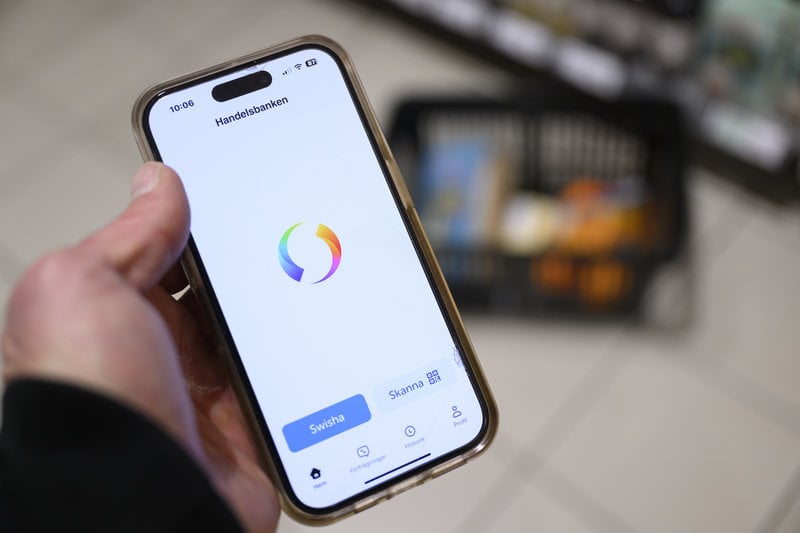 Nu ska fler kunna blippa med Swish. Foto: Henrik Montgomery/TT